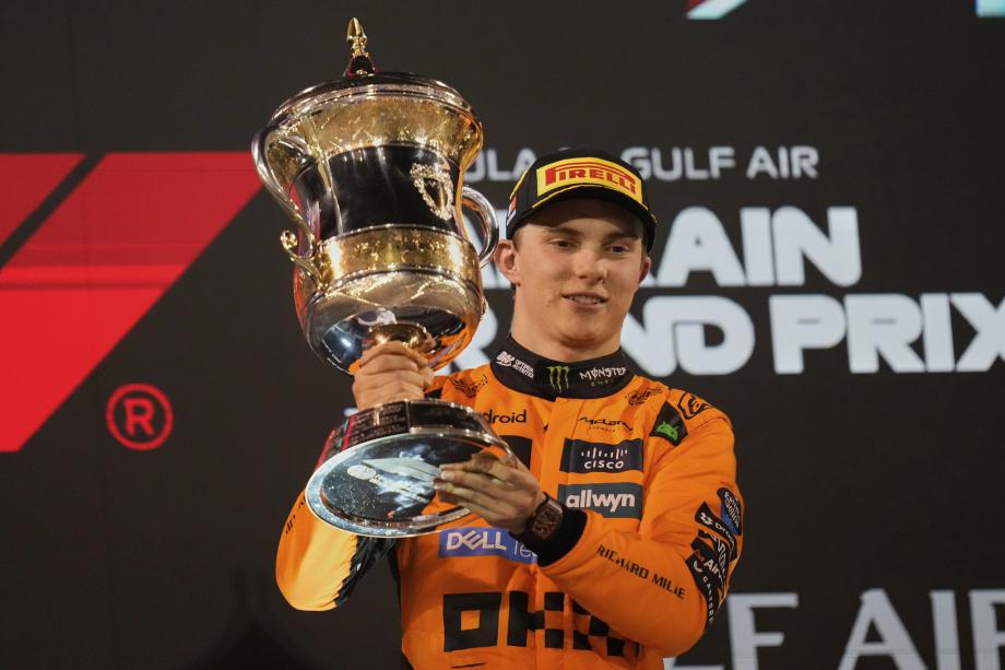 [图]F1巴林站正赛：皮亚斯特里杆位夺冠赛车游戏在线玩免费