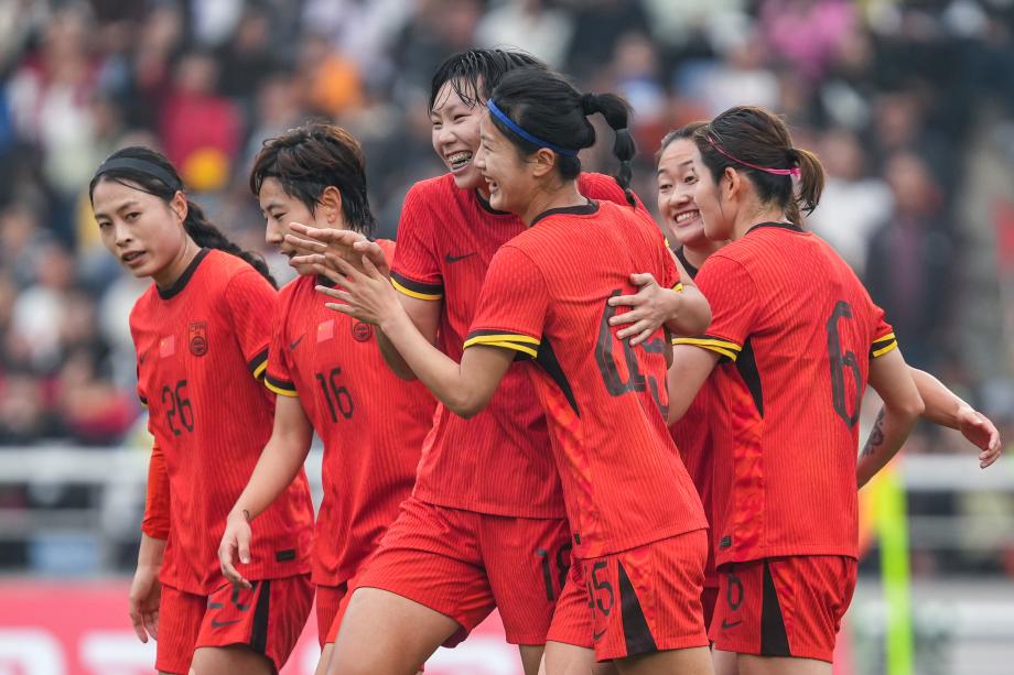 [图]永川女足邀请赛-中国5球大胜乌兹别克斯坦